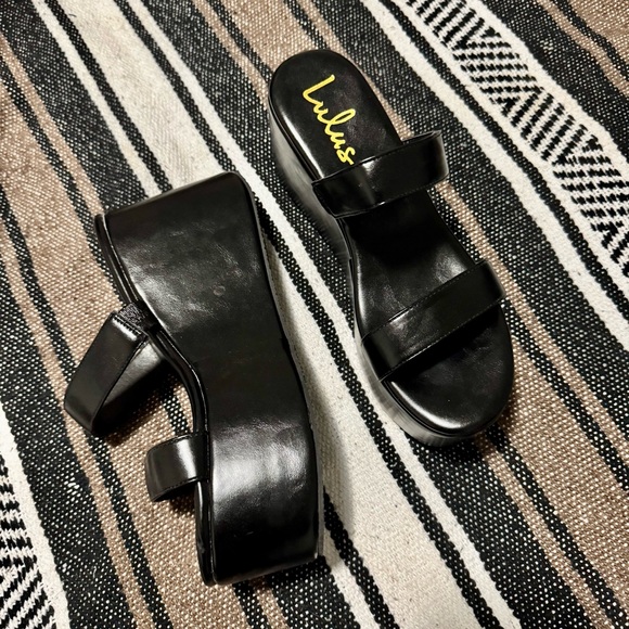 Lulu's Platform Sandals - Picture 4 of 4